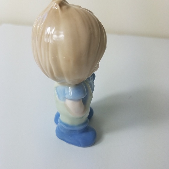 KELVIN'S CERAMIC LITTLE BOY FIGURINE - Picture 7 of 8